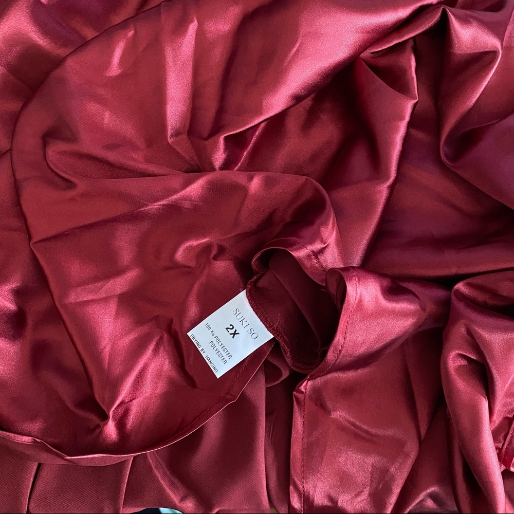Sukiso silky satin long ruby red slip dress w slit - Picture 11 of 11
